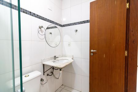 Banheiro da Suíte de casa à venda com 2 quartos, 80m² em Hípica, Porto Alegre