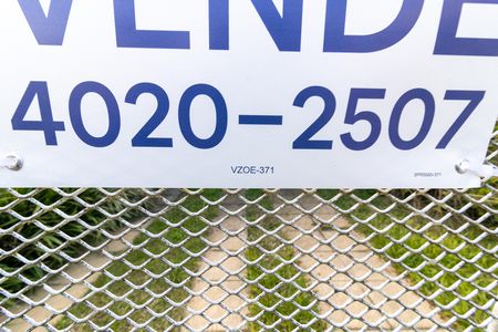 Plaquinha de casa à venda com 2 quartos, 80m² em Hípica, Porto Alegre