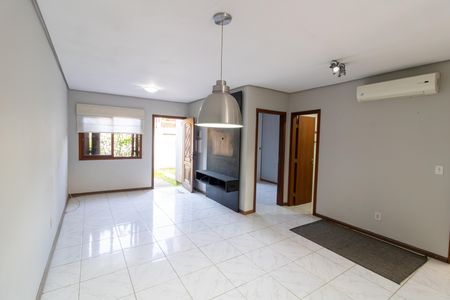 Sala de casa à venda com 2 quartos, 80m² em Hípica, Porto Alegre