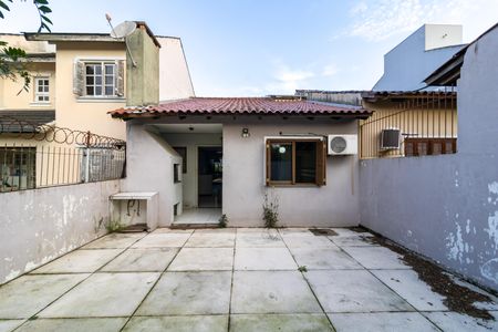 Casa à venda com 80m², 2 quartos e 1 vagaQuintal