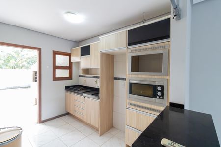 Cozinha de casa à venda com 2 quartos, 80m² em Hípica, Porto Alegre