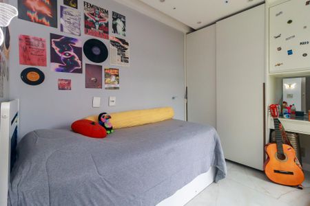 Apartamento à venda com 180m², 3 quartos e 2 vagas Apartamento à venda com 180m², 3 quartos e 2 vagasQuarto 2