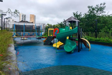 Apartamento à venda com 180m², 3 quartos e 2 vagas Apartamento à venda com 180m², 3 quartos e 2 vagasPlayground