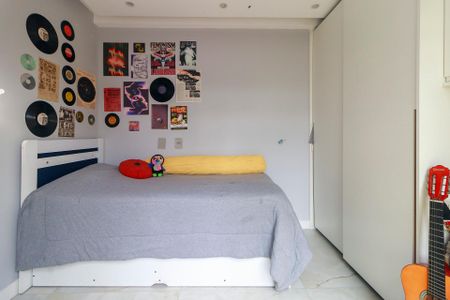 Apartamento à venda com 180m², 3 quartos e 2 vagas Apartamento à venda com 180m², 3 quartos e 2 vagasQuarto 2