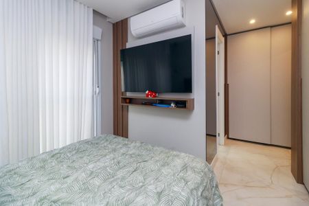 Apartamento à venda com 180m², 3 quartos e 2 vagas Apartamento à venda com 180m², 3 quartos e 2 vagasSuíte