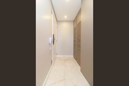 Apartamento à venda com 180m², 3 quartos e 2 vagas Apartamento à venda com 180m², 3 quartos e 2 vagasÁrea de Serviço