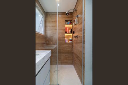 Apartamento à venda com 180m², 3 quartos e 2 vagas Apartamento à venda com 180m², 3 quartos e 2 vagasSuíte - Banheiro