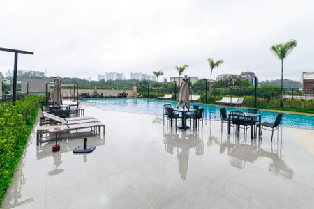 Apartamento à venda com 180m², 3 quartos e 2 vagas Apartamento à venda com 180m², 3 quartos e 2 vagasPiscina