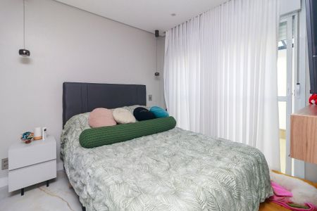 Apartamento à venda com 180m², 3 quartos e 2 vagas Apartamento à venda com 180m², 3 quartos e 2 vagasSuíte