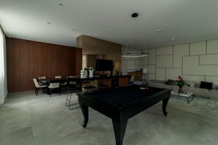 Apartamento à venda com 180m², 3 quartos e 2 vagas Apartamento à venda com 180m², 3 quartos e 2 vagasEspaço de Jogos