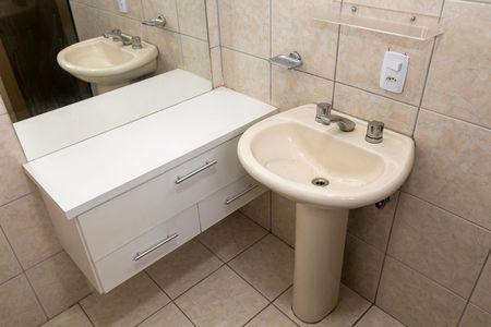 Apartamento à venda com 110m², 4 quartos e 1 vagaBANHEIRO QUARTO Nº 3 - SUITE