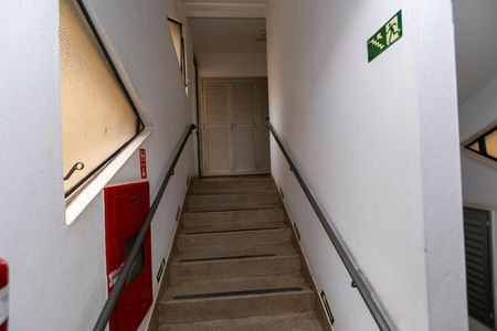 HALL DAS ESCADAS de apartamento à venda com 4 quartos, 110m² em Vila Joao Jorge, Campinas