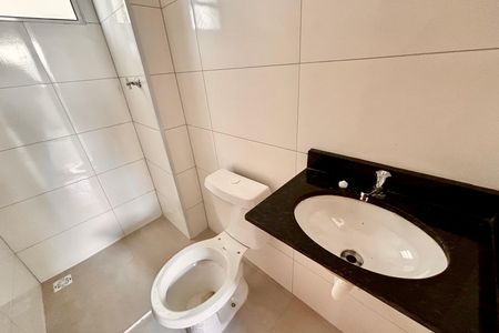 Apartamento à venda com 37m², 2 quartos e sem vaga Apartamento à venda com 37m², 2 quartos e sem vagaBanheiro