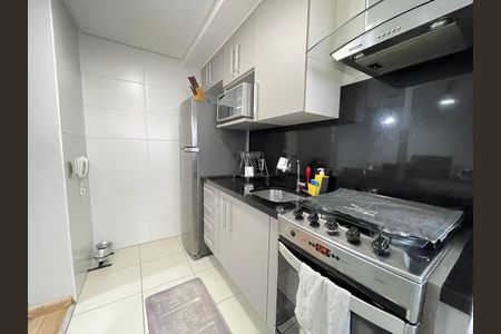 Apartamento à venda com 45m², 2 quartos e 1 vagaCozinha e Área de Serviço