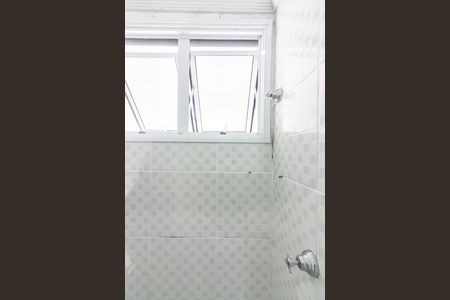 Banheiro de apartamento para alugar com 2 quartos, 40m² em Vila dos Remedios, Osasco