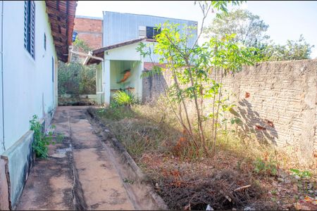 Casa à venda com 100m², 3 quartos e sem vaga Casa à venda com 100m², 3 quartos e sem vagaQuintal