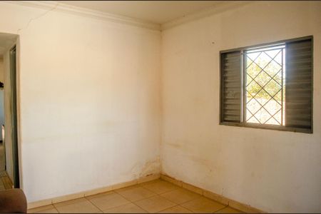 Casa à venda com 100m², 3 quartos e sem vaga Casa à venda com 100m², 3 quartos e sem vagaSala