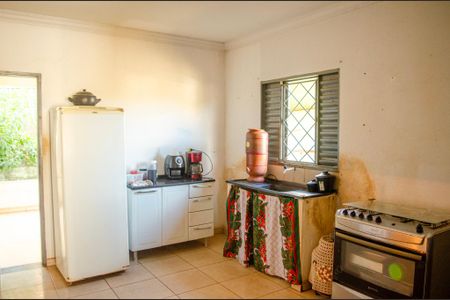Casa à venda com 100m², 3 quartos e sem vaga Casa à venda com 100m², 3 quartos e sem vagaCozinha