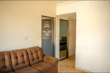 Casa à venda com 100m², 3 quartos e sem vaga Casa à venda com 100m², 3 quartos e sem vagaSala