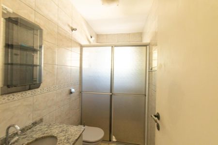 Casa à venda com 200m², 4 quartos e 4 vagas Casa à venda com 200m², 4 quartos e 4 vagasBanheiro Social
