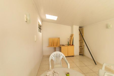 Casa à venda com 200m², 4 quartos e 4 vagas Casa à venda com 200m², 4 quartos e 4 vagasCloset do Quarto 2