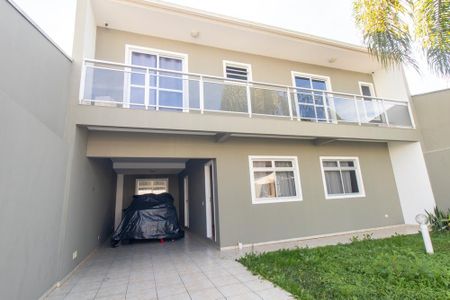 Casa à venda com 200m², 4 quartos e 4 vagas Casa à venda com 200m², 4 quartos e 4 vagasGaragem