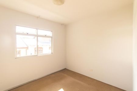 Casa à venda com 200m², 4 quartos e 4 vagas Casa à venda com 200m², 4 quartos e 4 vagasQuarto 1