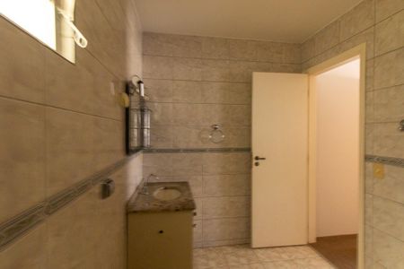 Casa à venda com 200m², 4 quartos e 4 vagas Casa à venda com 200m², 4 quartos e 4 vagasBanheiro da Suíte