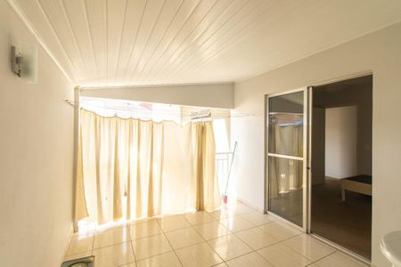 Casa à venda com 200m², 4 quartos e 4 vagas Casa à venda com 200m², 4 quartos e 4 vagasCloset do Quarto 2