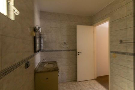 Casa à venda com 200m², 4 quartos e 4 vagas Casa à venda com 200m², 4 quartos e 4 vagasBanheiro da Suíte
