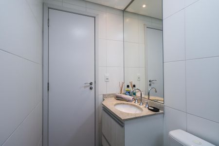 Apartamento à venda com 62m², 2 quartos e 1 vaga Apartamento à venda com 62m², 2 quartos e 1 vagaBanheiro