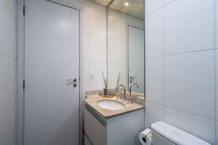 Apartamento à venda com 62m², 2 quartos e 1 vaga Apartamento à venda com 62m², 2 quartos e 1 vagaBanheiro da Suíte