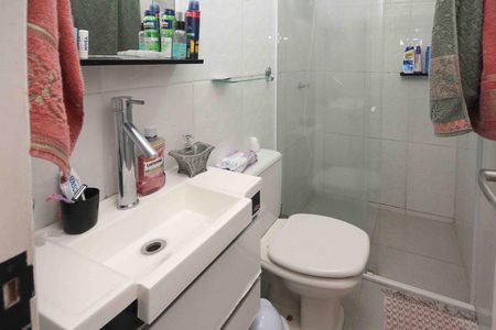 Apartamento à venda com 42m², 2 quartos e 1 vaga Apartamento à venda com 42m², 2 quartos e 1 vagaBanheiro