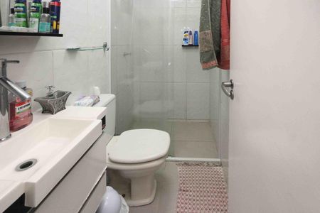 Apartamento à venda com 42m², 2 quartos e 1 vaga Apartamento à venda com 42m², 2 quartos e 1 vagaBanheiro
