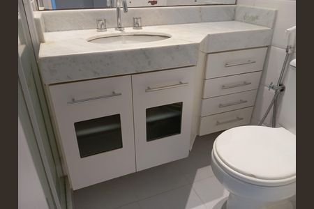 Apartamento para alugar com 65m², 2 quartos e 1 vaga Apartamento para alugar com 65m², 2 quartos e 1 vagaBanheiro