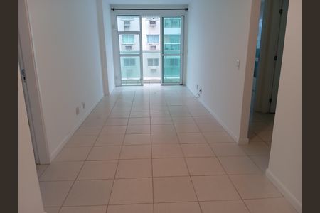 Sala de apartamento para alugar com 2 quartos, 65m² em Barra da Tijuca, Rio de Janeiro