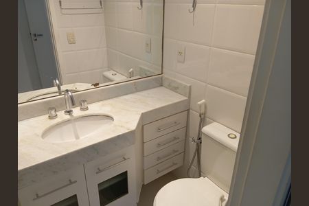 Apartamento para alugar com 65m², 2 quartos e 1 vaga Apartamento para alugar com 65m², 2 quartos e 1 vagaBanheiro