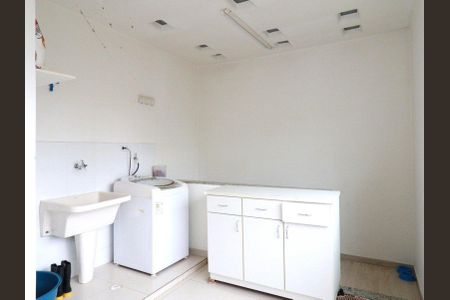 Área de Serviço de casa à venda com 2 quartos, 122m² em Utinga, Santo André