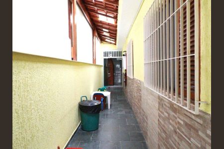 Casa à venda com 122m², 2 quartos e 2 vagas Casa à venda com 122m², 2 quartos e 2 vagasHall de Entrada