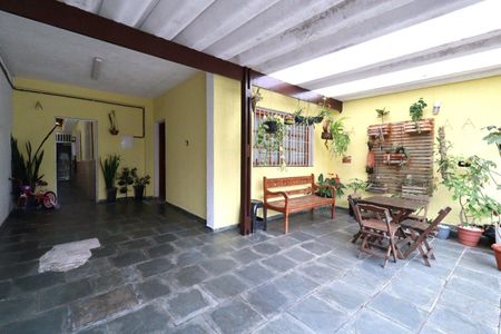 Garagem de casa à venda com 2 quartos, 122m² em Utinga, Santo André