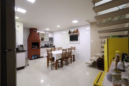 Cozinha de casa à venda com 2 quartos, 122m² em Utinga, Santo André