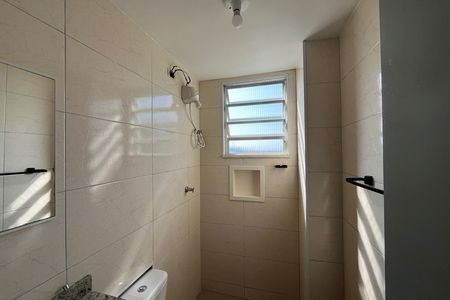 Apartamento para alugar com 49m², 2 quartos e sem vaga Apartamento para alugar com 49m², 2 quartos e sem vagaBanheiro