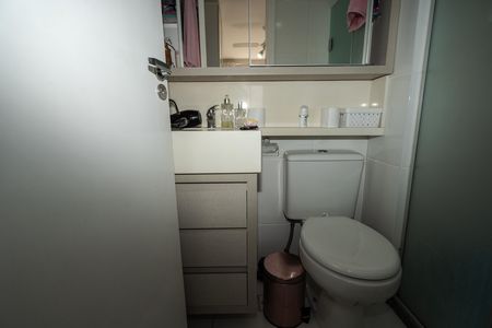 Suíte de apartamento para alugar com 2 quartos, 51m² em Passo D’areia, Porto Alegre