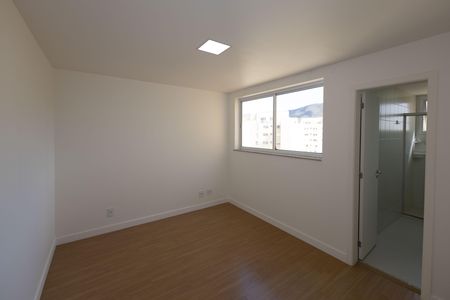 Apartamento para alugar com 327m², 4 quartos e 3 vagas Apartamento para alugar com 327m², 4 quartos e 3 vagasSuíte 3