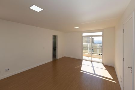 Apartamento para alugar com 327m², 4 quartos e 3 vagas Apartamento para alugar com 327m², 4 quartos e 3 vagasSuíte 4