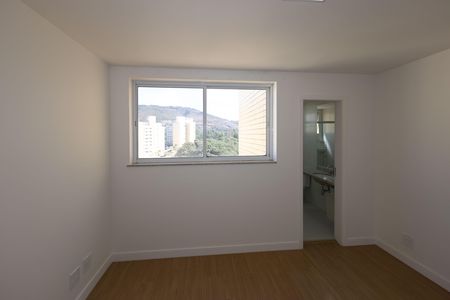 Apartamento para alugar com 327m², 4 quartos e 3 vagas Apartamento para alugar com 327m², 4 quartos e 3 vagasSuíte 3