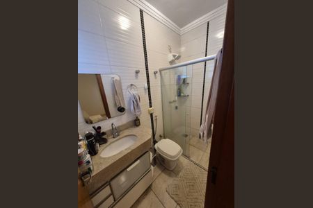 Casa à venda com 240m², 3 quartos e 2 vagas Casa à venda com 240m², 3 quartos e 2 vagasBanheiro 1