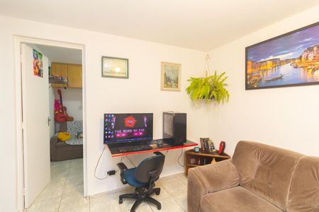 Sala  de apartamento à venda com 2 quartos, 47m² em Parque Santa Rita, São Paulo