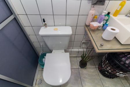 Apartamento à venda com 47m², 2 quartos e 1 vaga Apartamento à venda com 47m², 2 quartos e 1 vagaBanheiro