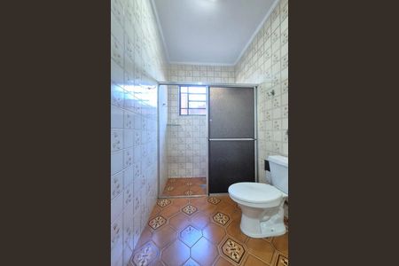 Casa para alugar com 153m², 4 quartos e 4 vagas Casa para alugar com 153m², 4 quartos e 4 vagasBanheiro